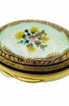 Oval Snuff Box or Pill Box Guilloche Enamel Hand-Painted Floral Wreath Salimbeni